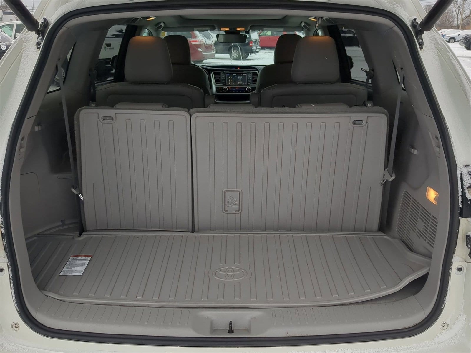 Thumbnail: 2018 Toyota Highlander - 35