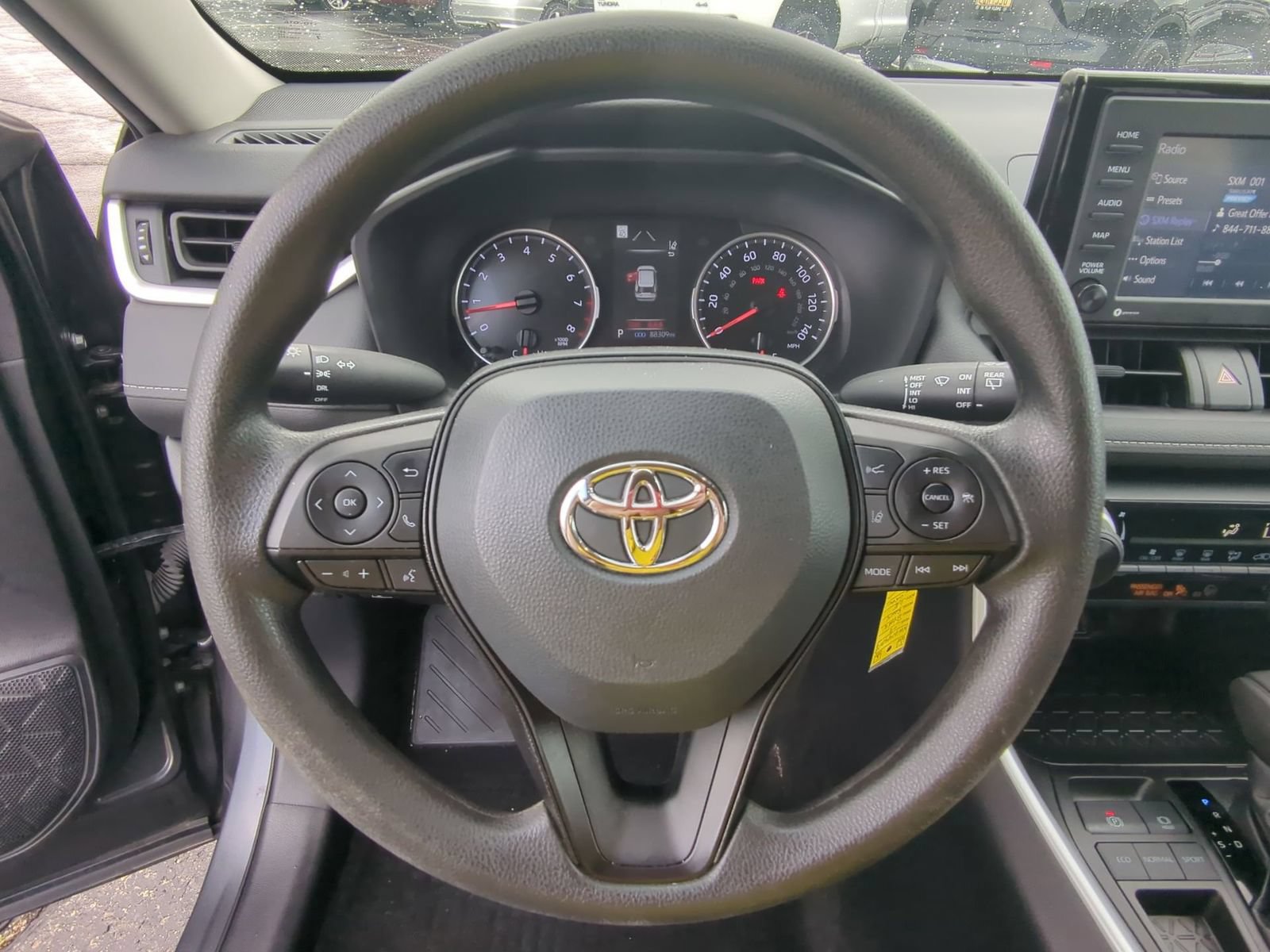 Thumbnail: 2022 Toyota RAV4 - 21