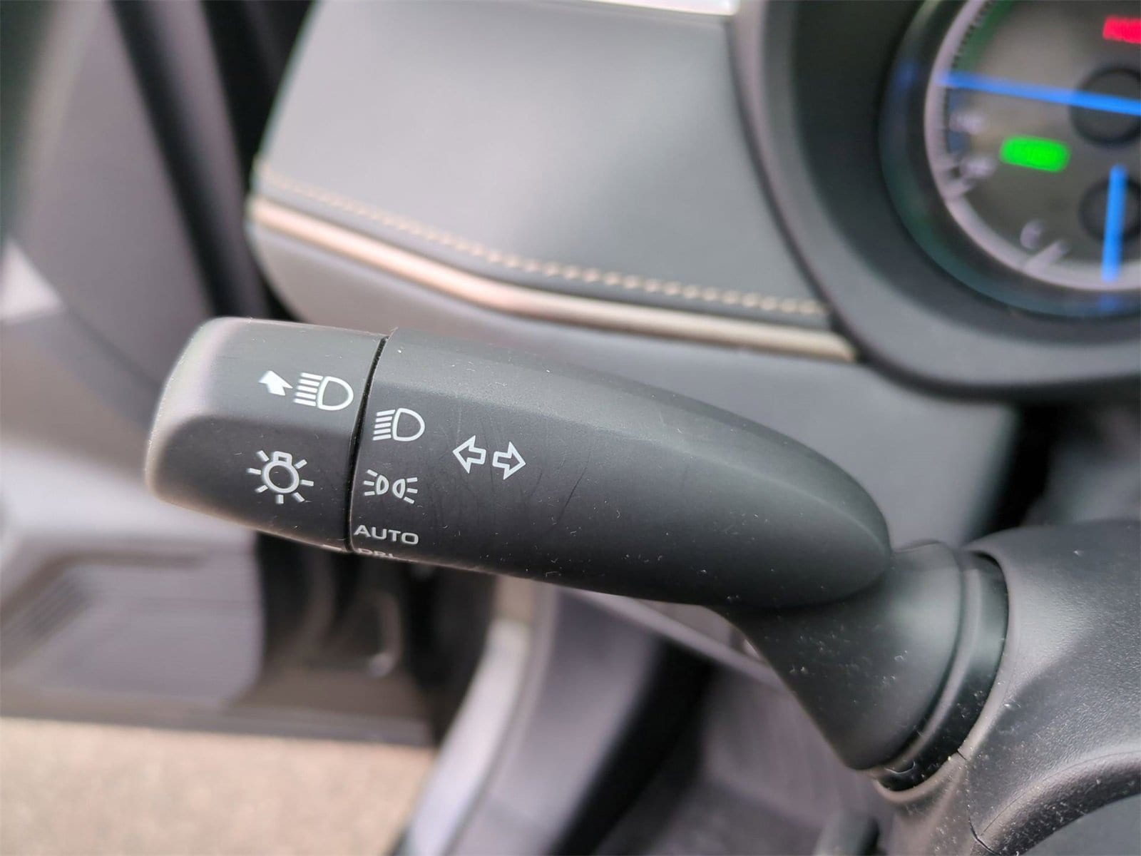 Thumbnail: 2022 Toyota Venza - 25