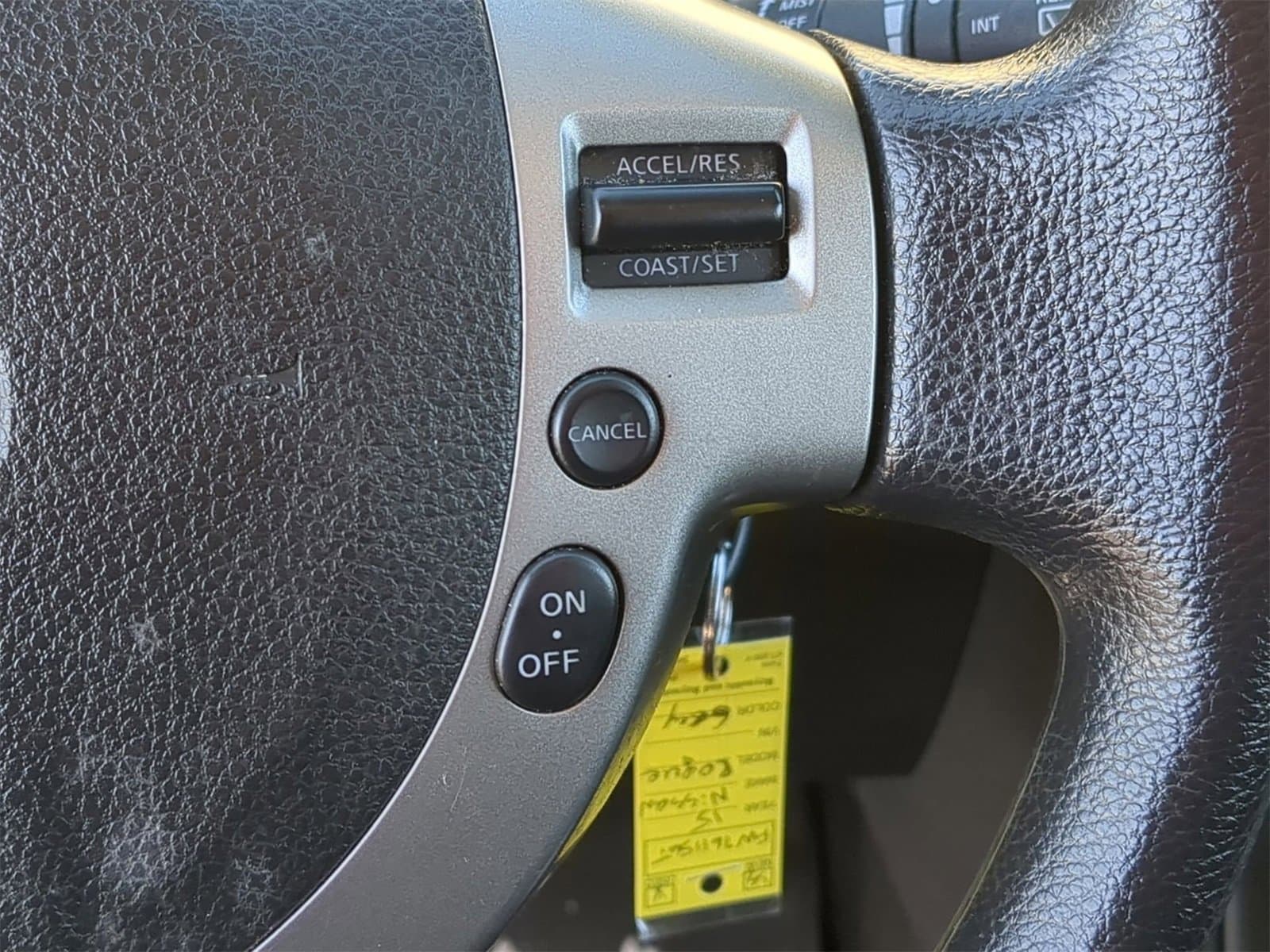 Thumbnail: 2015 Nissan Rogue - 31