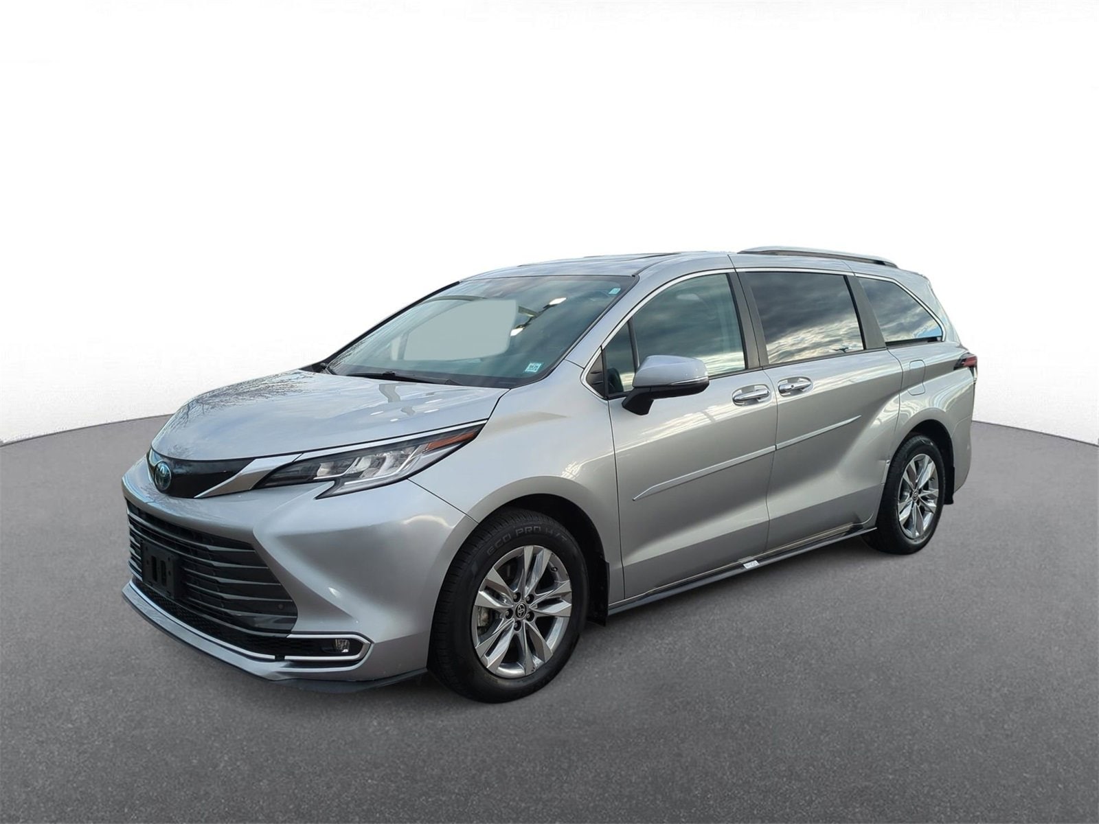 Thumbnail: 2024 Toyota Sienna - 4