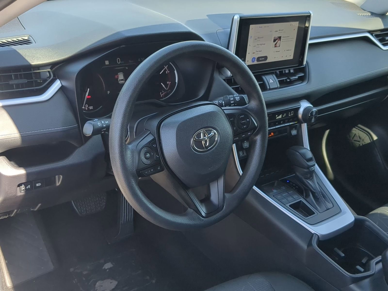 Thumbnail: 2025 Toyota RAV4 - 10