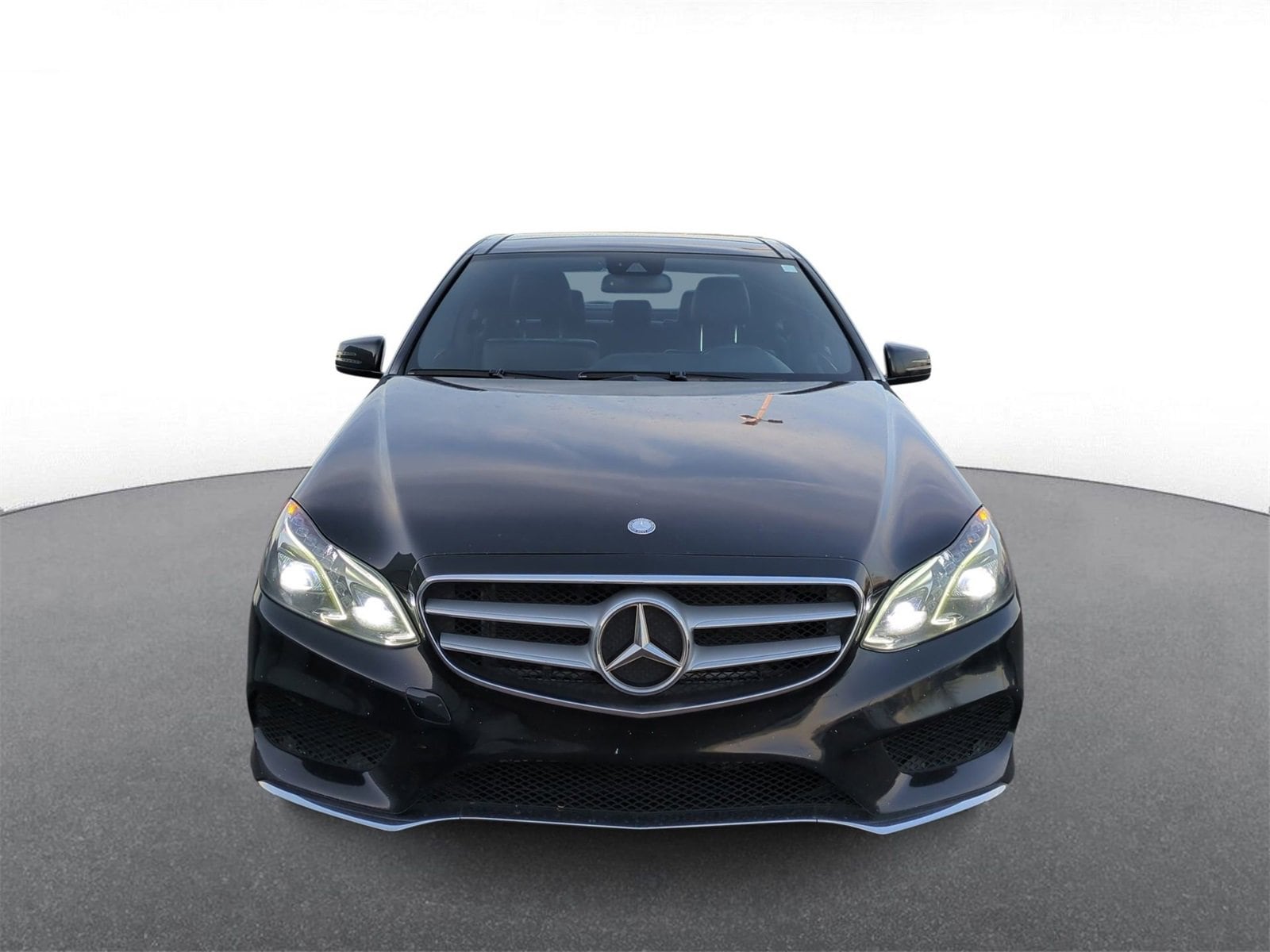 Thumbnail: 2014 Mercedes-Benz E-Class - 3