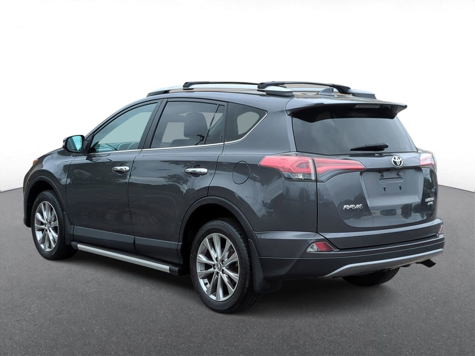Thumbnail: 2017 Toyota RAV4 - 6