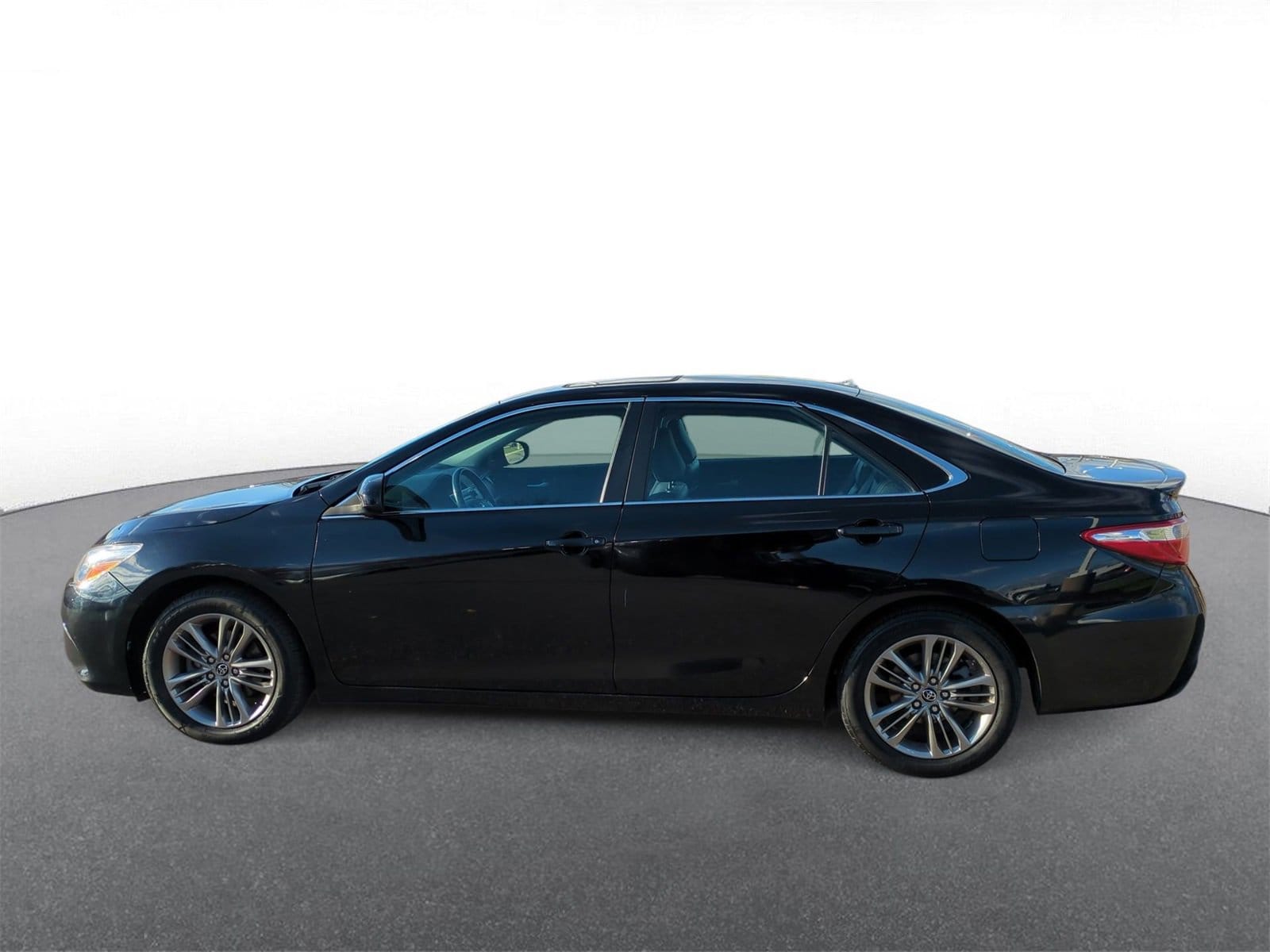 Thumbnail: 2016 Toyota Camry - 5