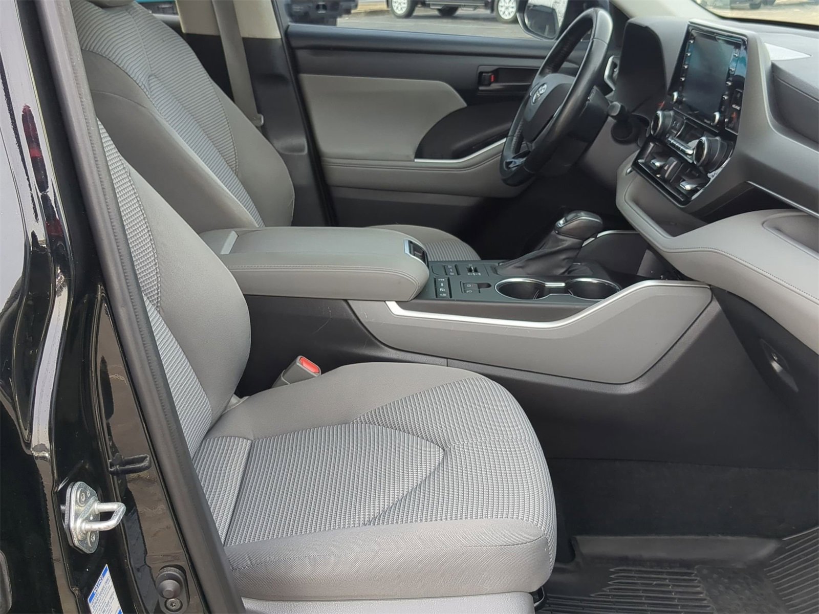 Thumbnail: 2021 Toyota Highlander - 30