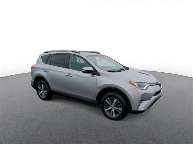 Used 2017 Toyota RAV4 XLE with VIN 2T3RFREV3HW590930 for sale in Troy, MI