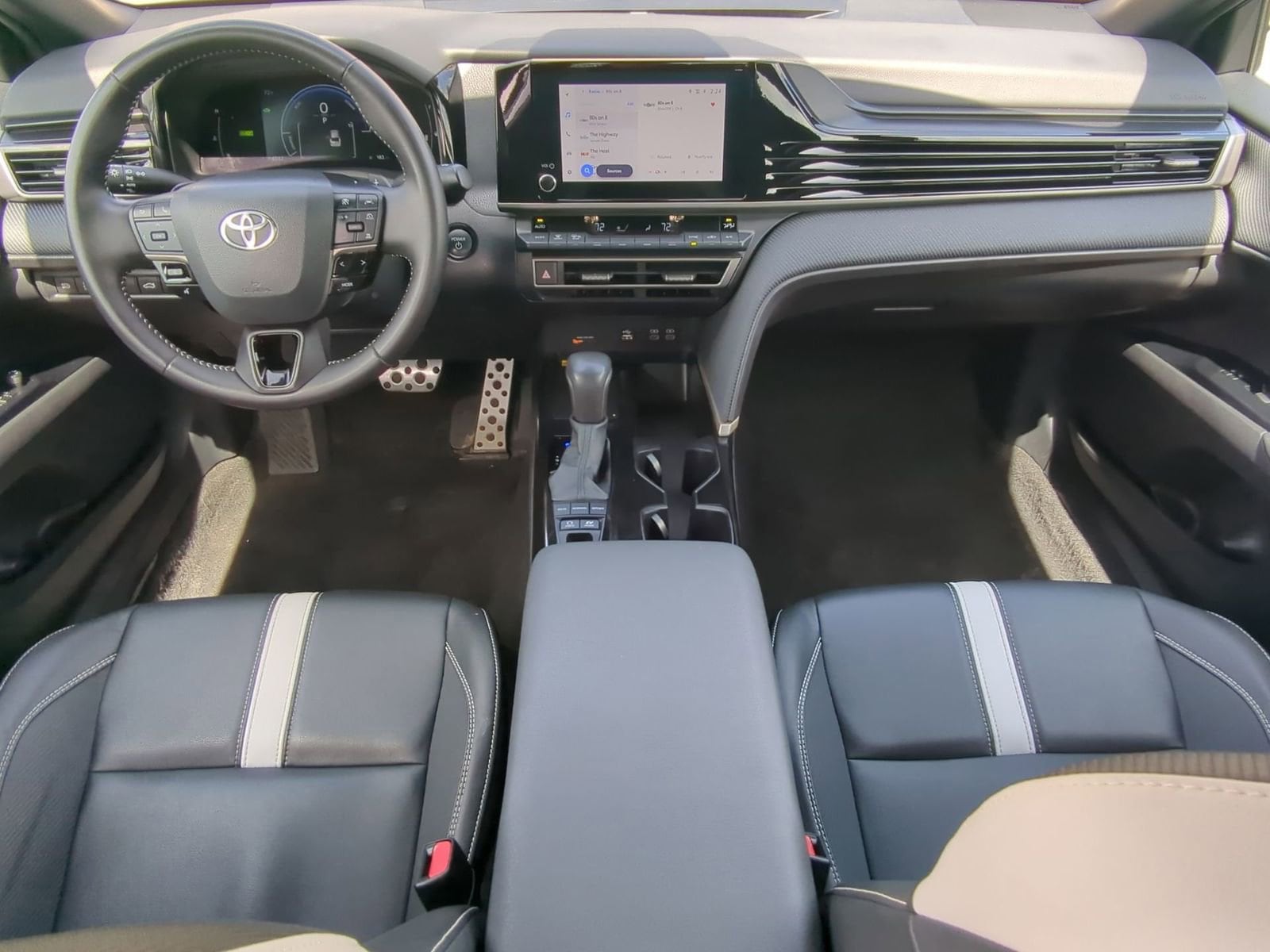 Thumbnail: 2025 Toyota Camry - 15