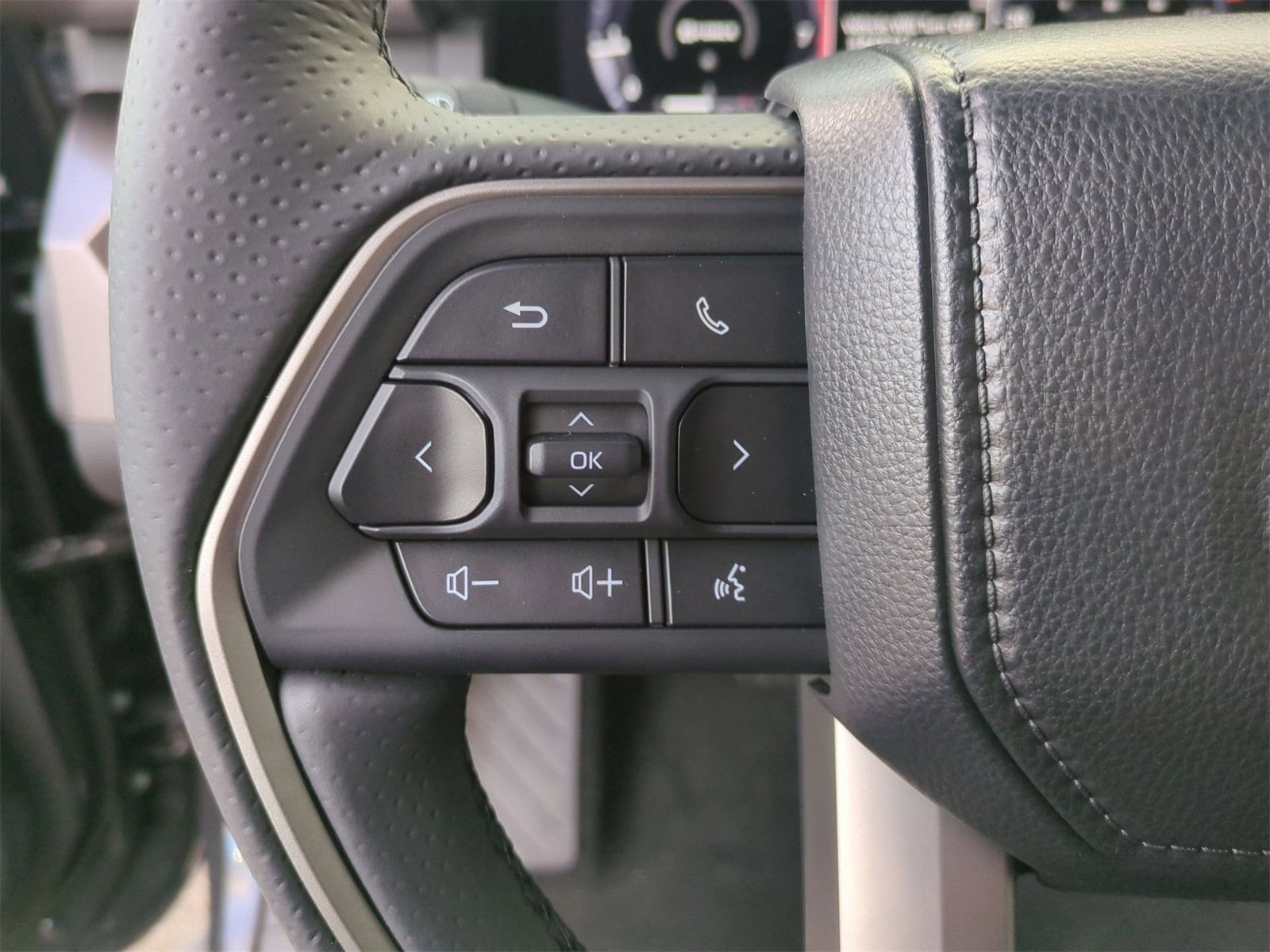 Thumbnail: 2025 Toyota 4Runner - 23