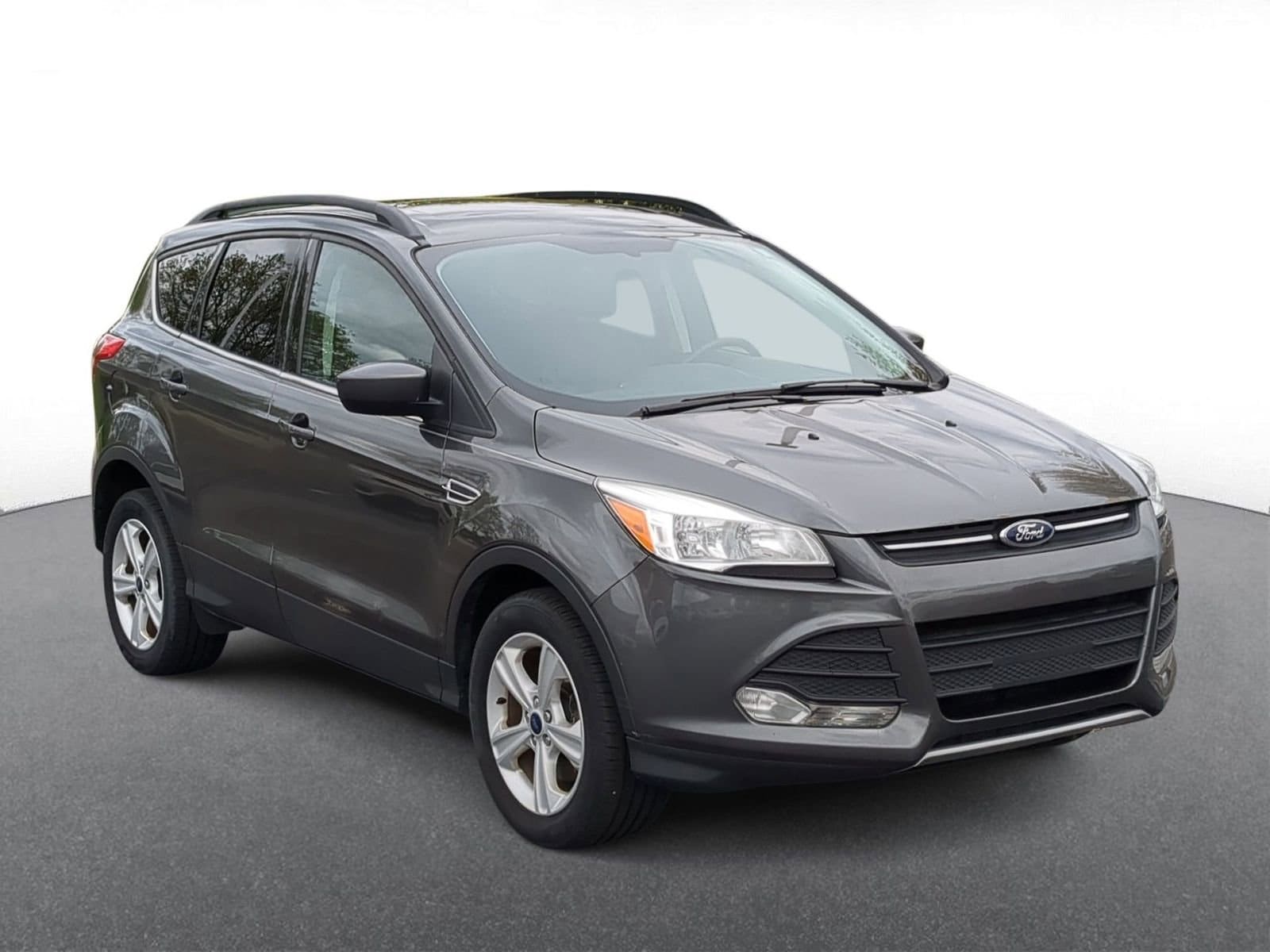 Used 2016 Ford Escape SE with VIN 1FMCU9GX2GUC77837 for sale in Troy, MI