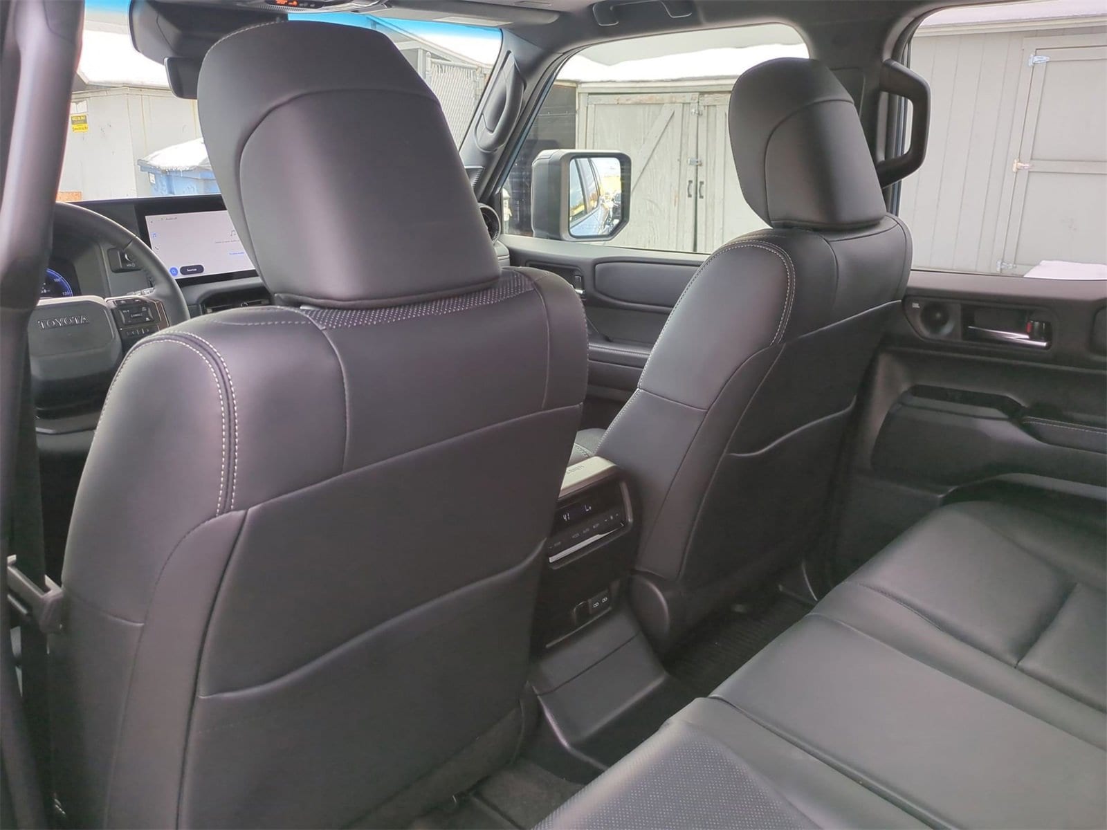 Thumbnail: 2025 Toyota Land Cruiser - 18