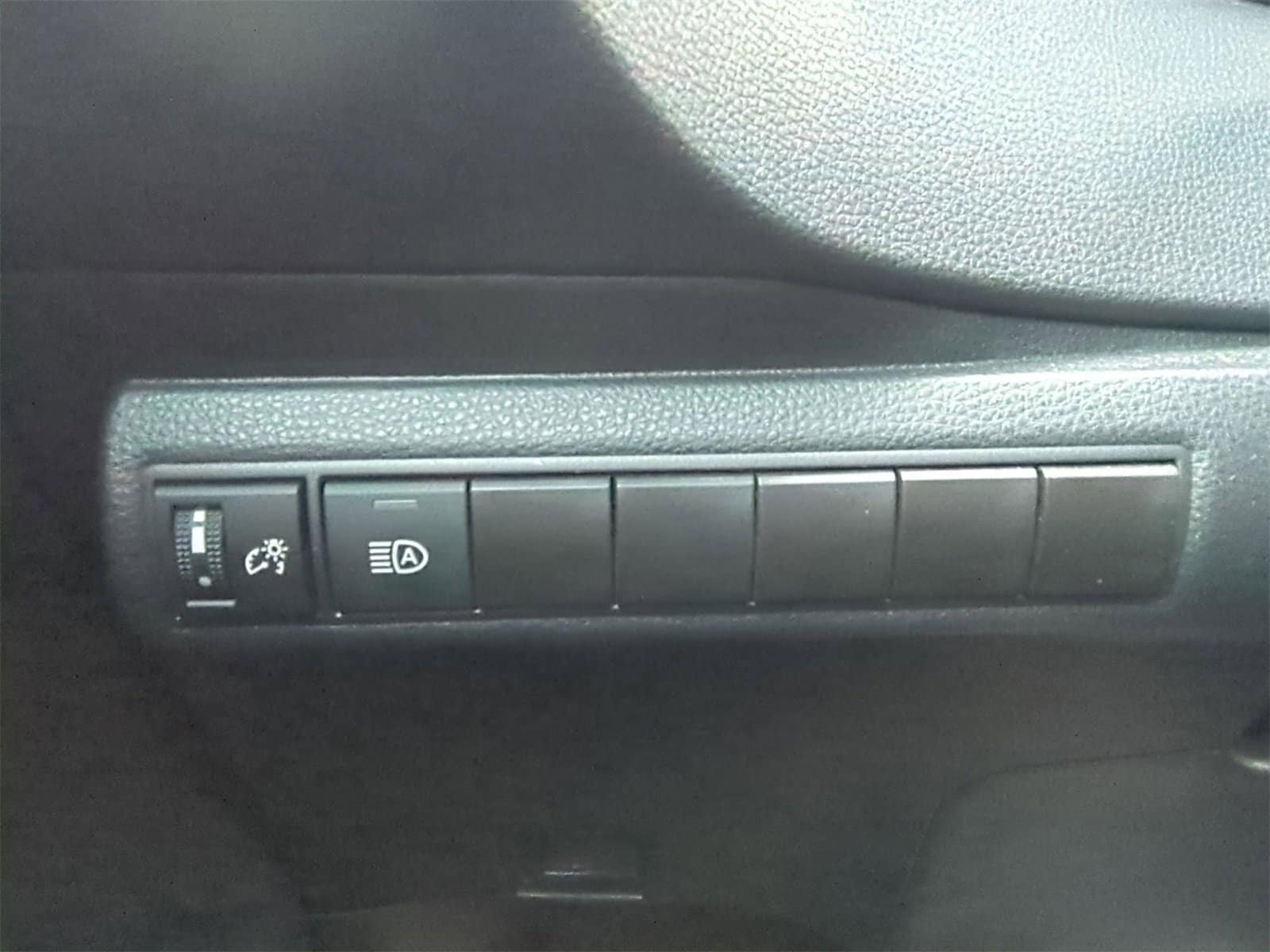 Thumbnail: 2025 Toyota Corolla - 28