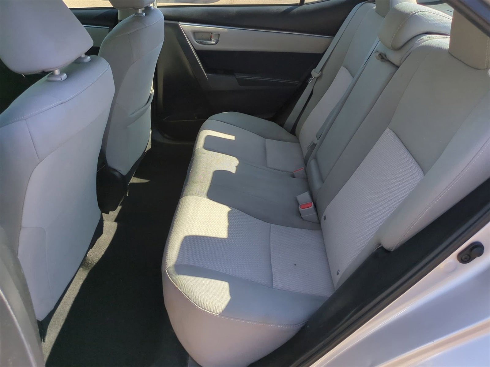 Thumbnail: 2015 Toyota Corolla - 17