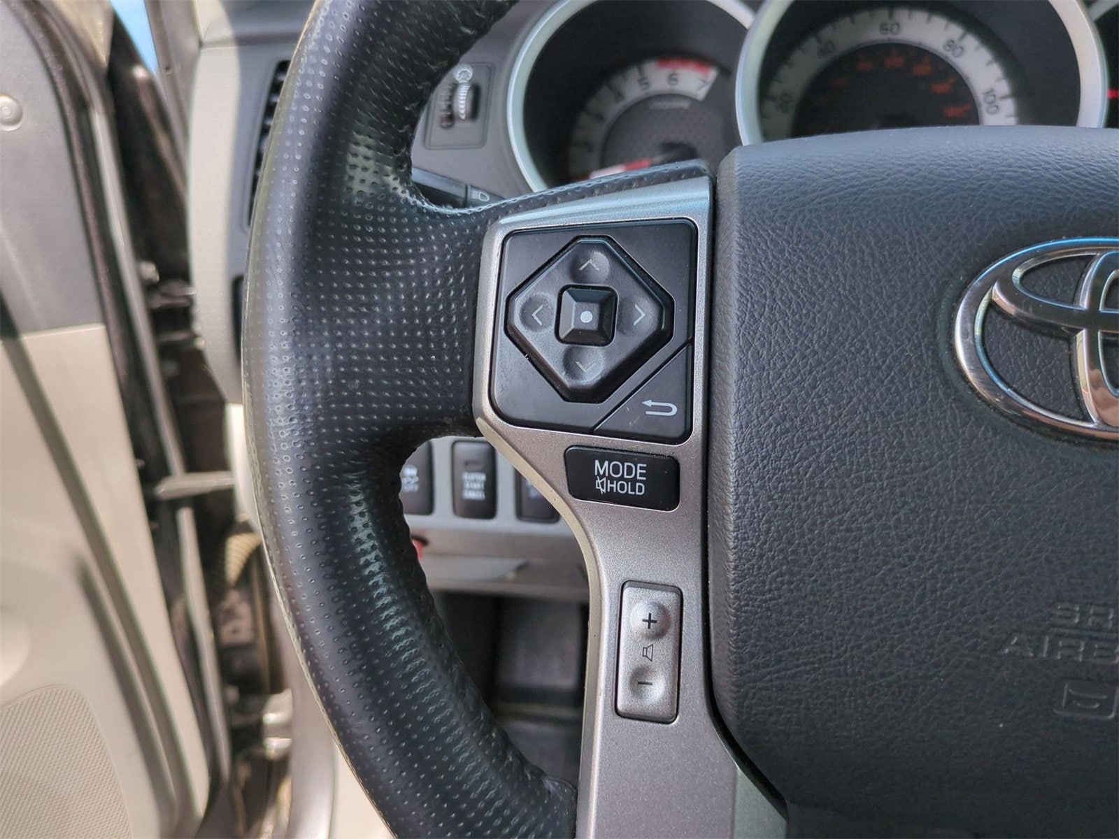 Thumbnail: 2014 Toyota Tacoma - 20