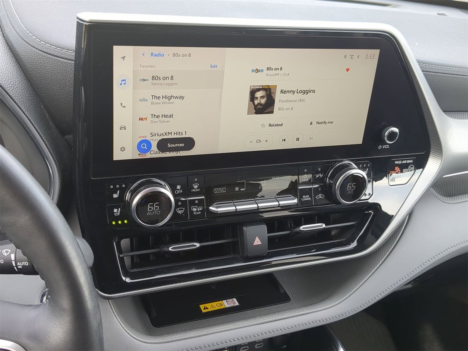 Thumbnail: 2023 Toyota Highlander - 36