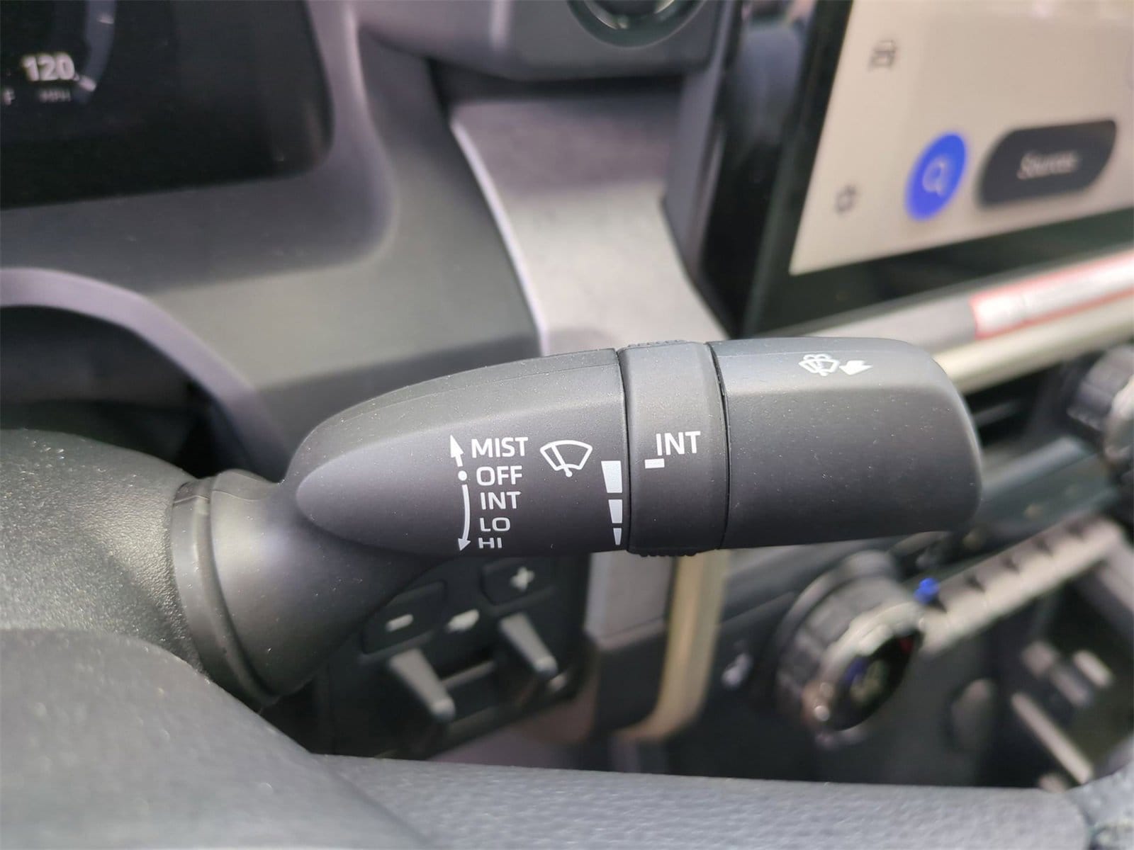 Thumbnail: 2025 Toyota Tacoma - 25