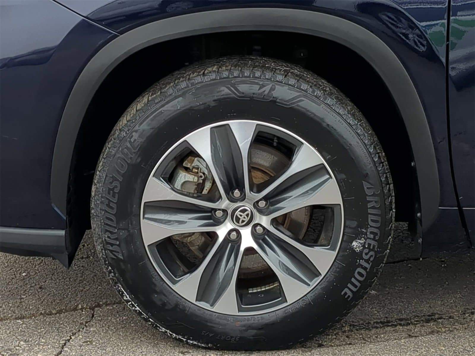 Thumbnail: 2025 Toyota Highlander - 21