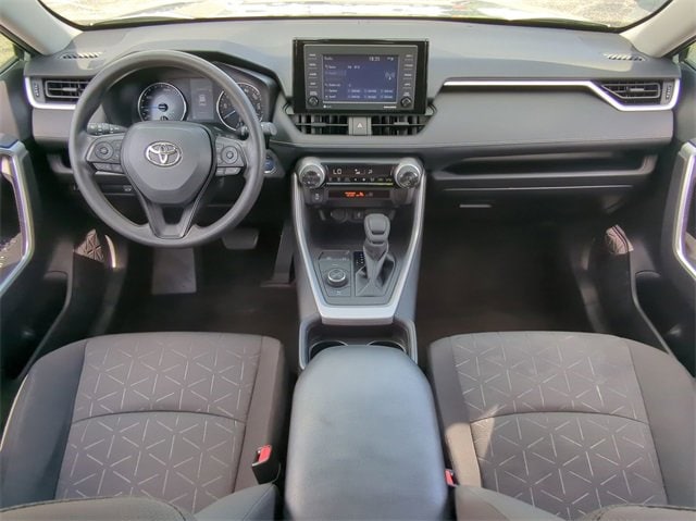 2021 Toyota RAV4 XLE 16