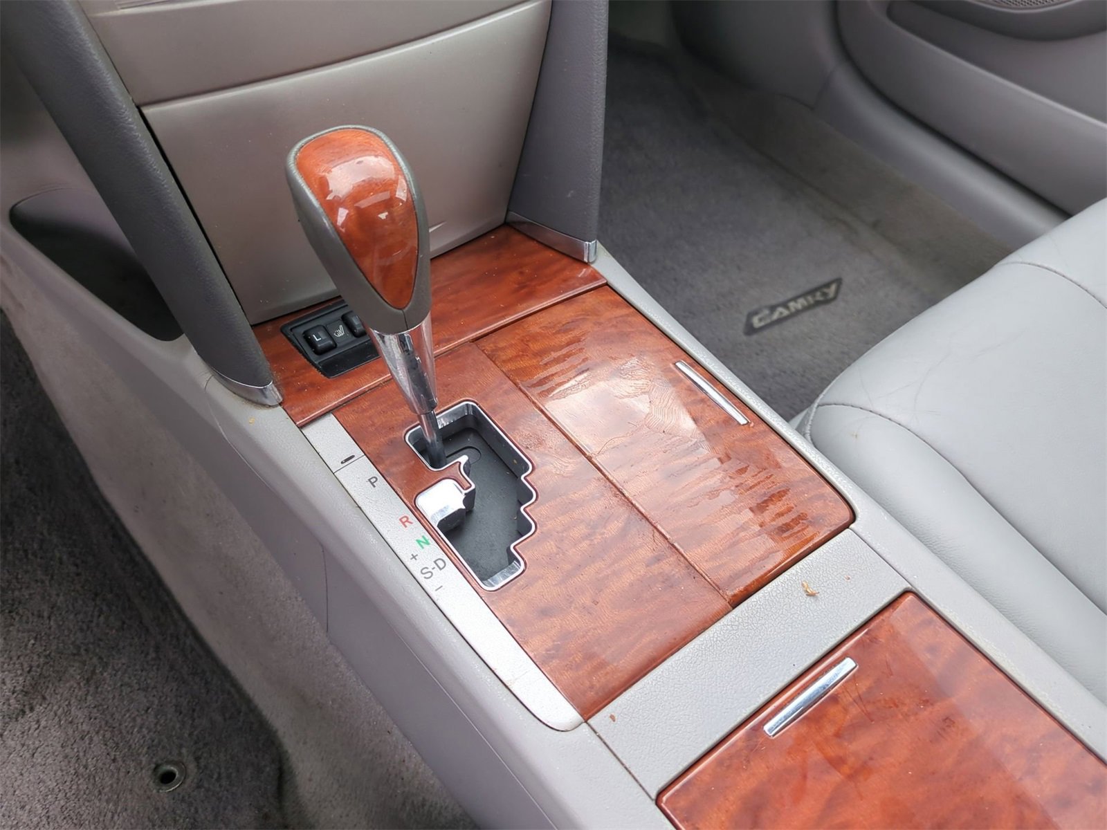 Thumbnail: 2010 Toyota Camry - 32
