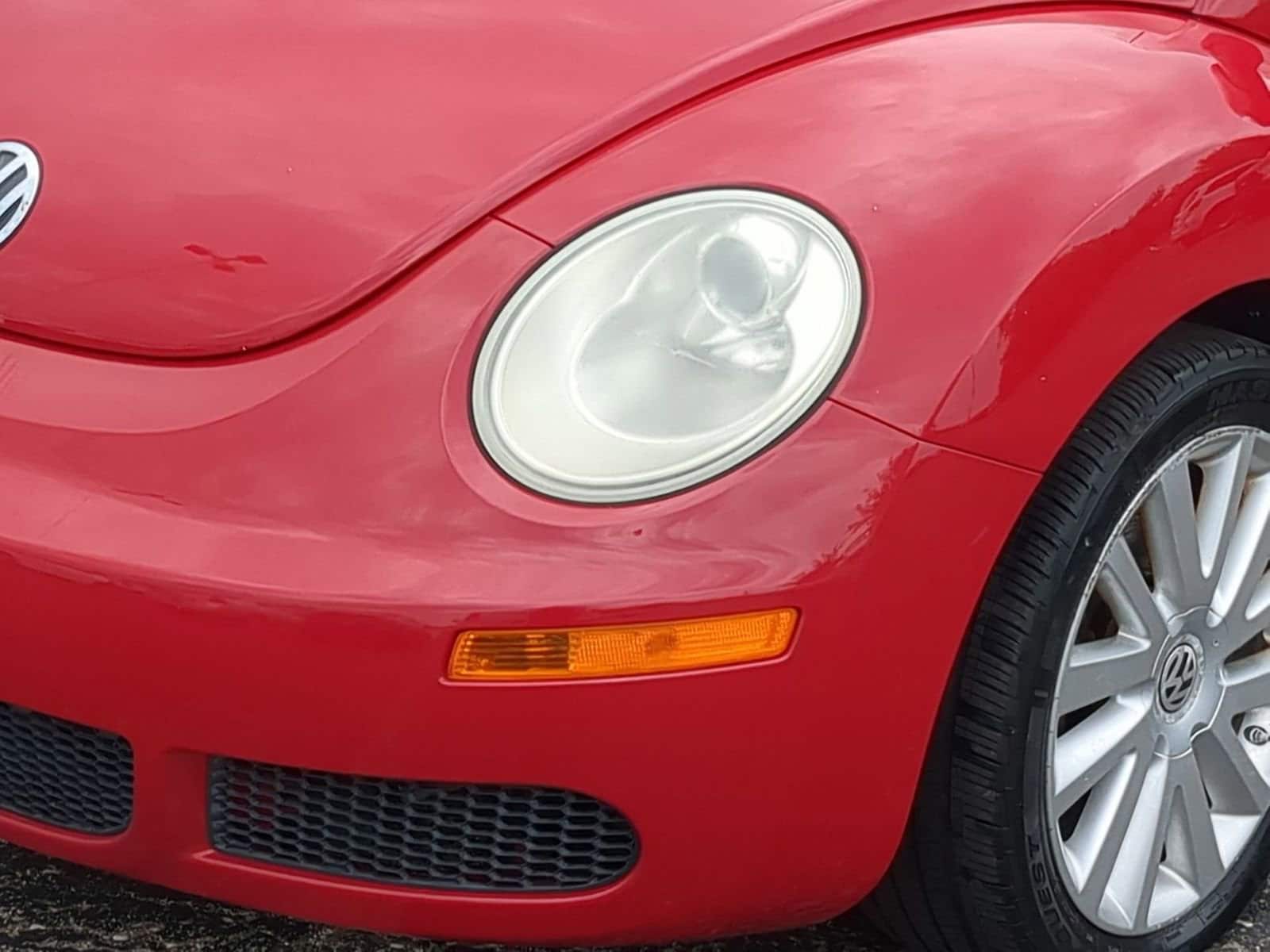 Thumbnail: 2008 Volkswagen New Beetle - 11