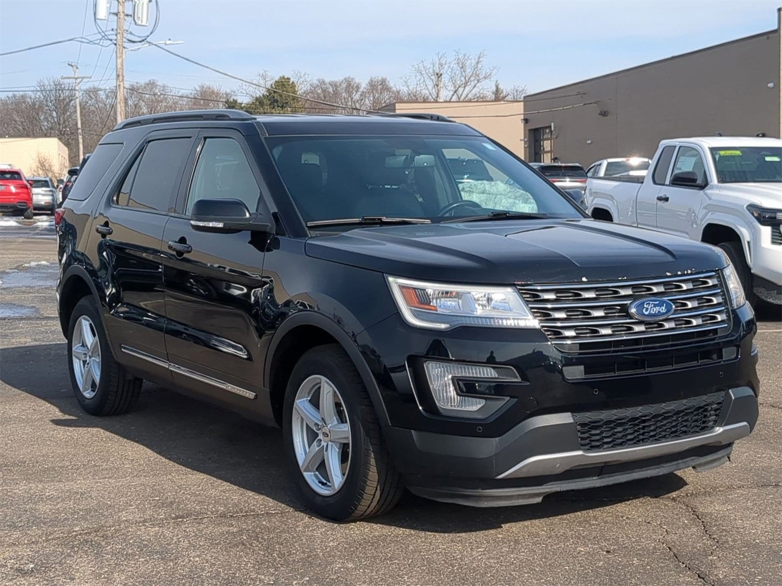 Thumbnail: 2017 Ford Explorer - 16