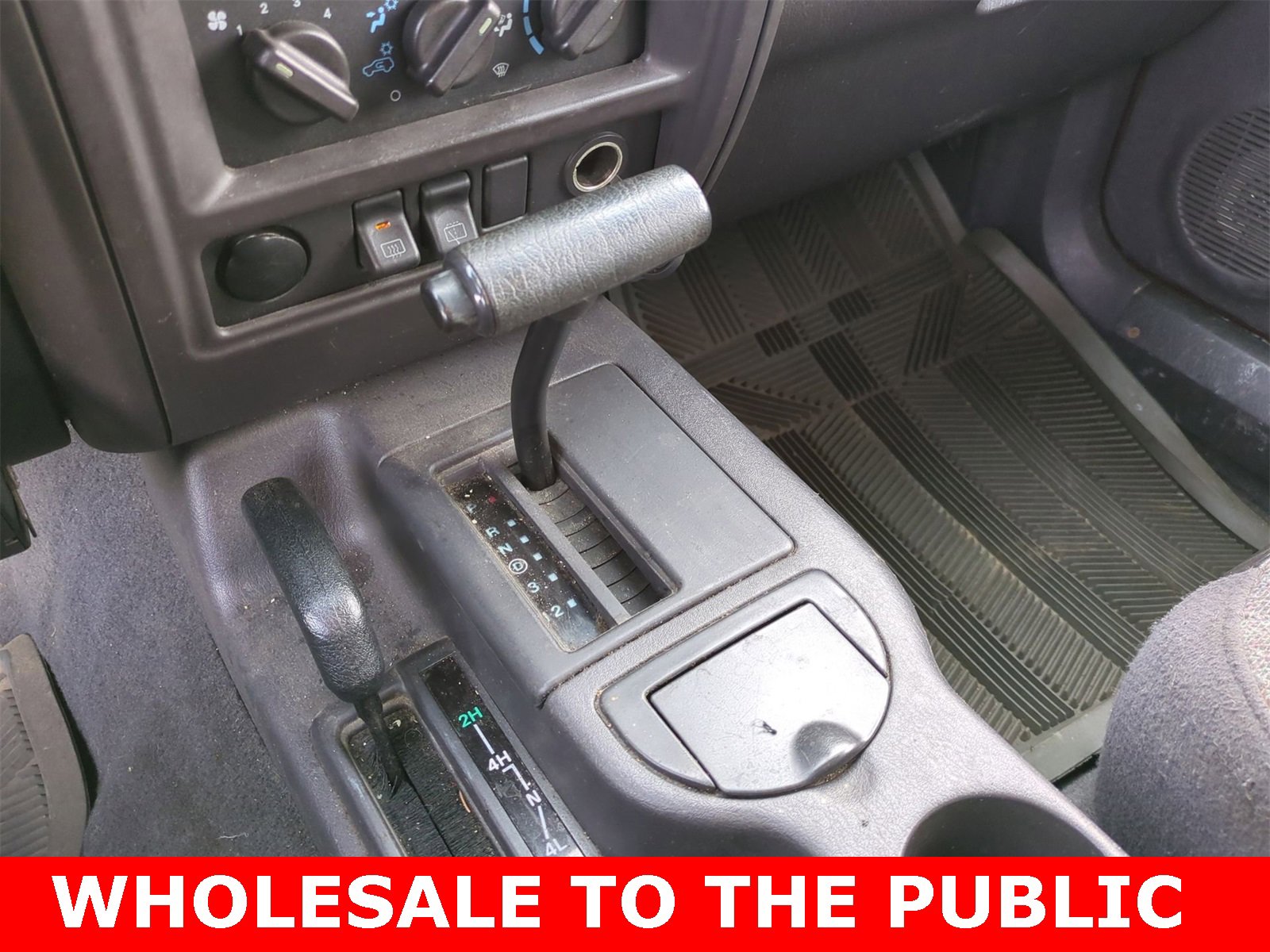 Thumbnail: 2001 Jeep Cherokee - 29