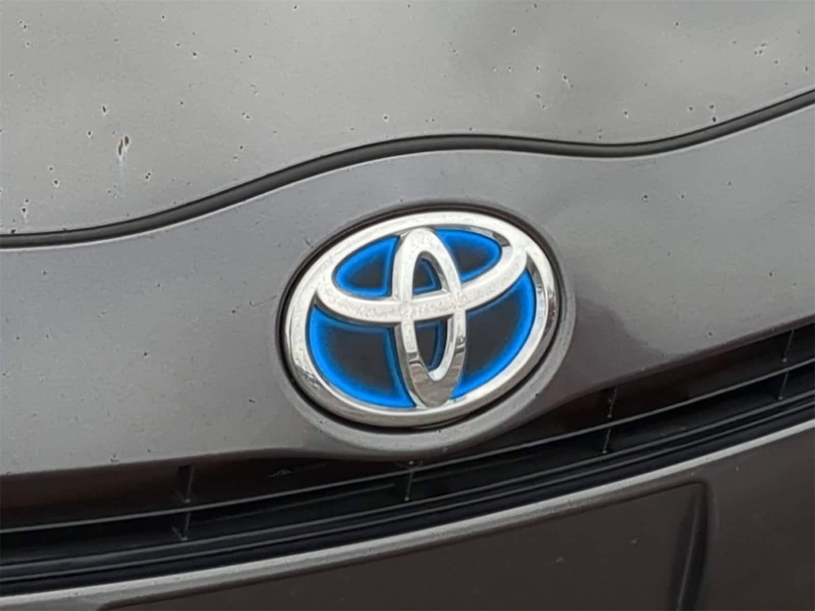Thumbnail: 2014 Toyota Prius c - 19