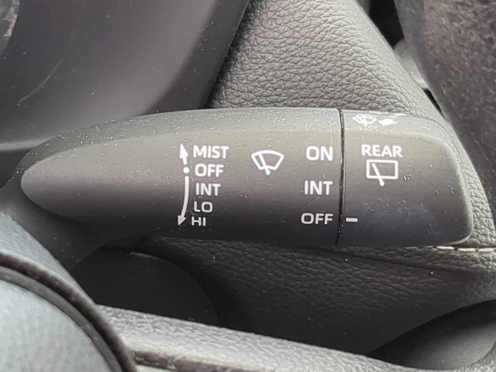 Thumbnail: 2023 Toyota RAV4 - 25