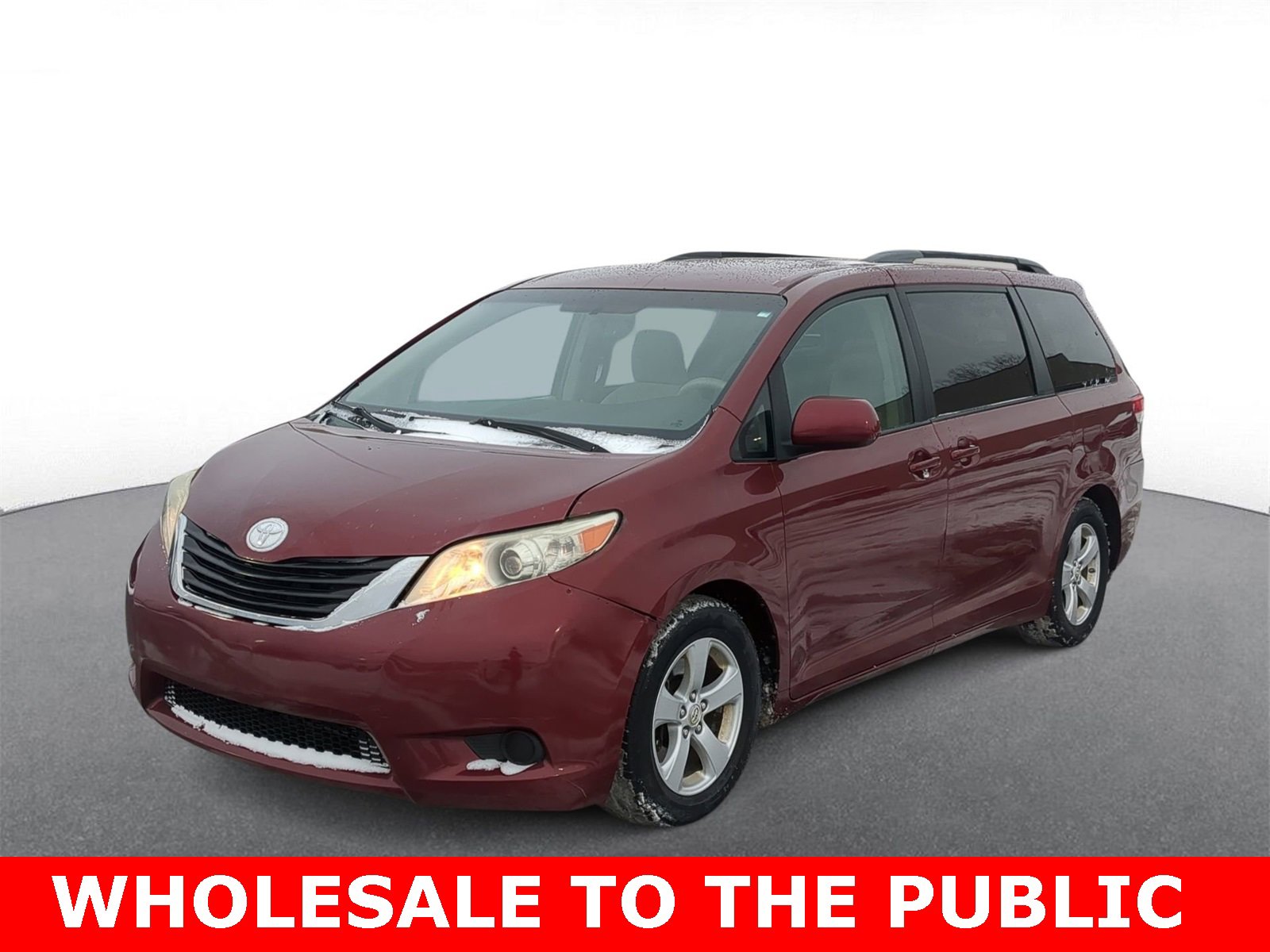Thumbnail: 2012 Toyota Sienna - 4