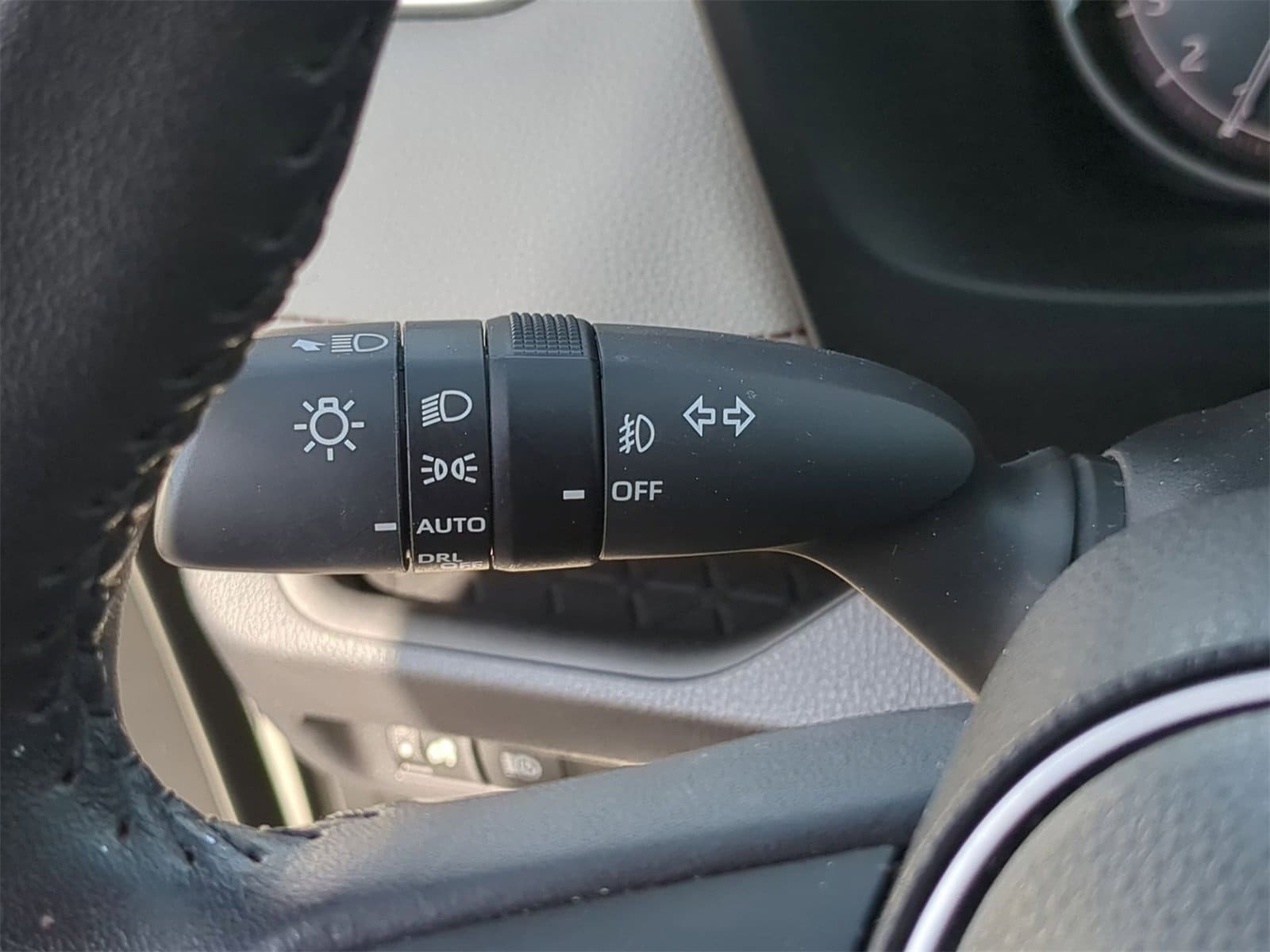 Thumbnail: 2024 Toyota RAV4 - 33