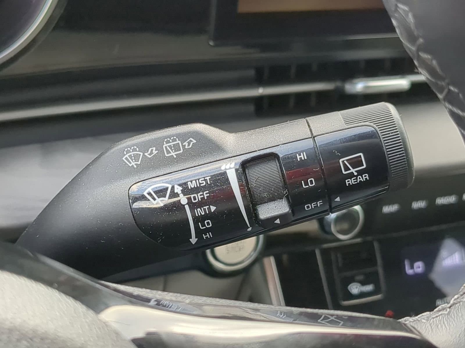 Thumbnail: 2024 Kia Carnival - 24