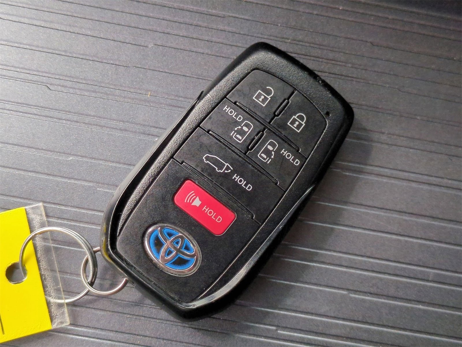 Thumbnail: 2021 Toyota Sienna - 34