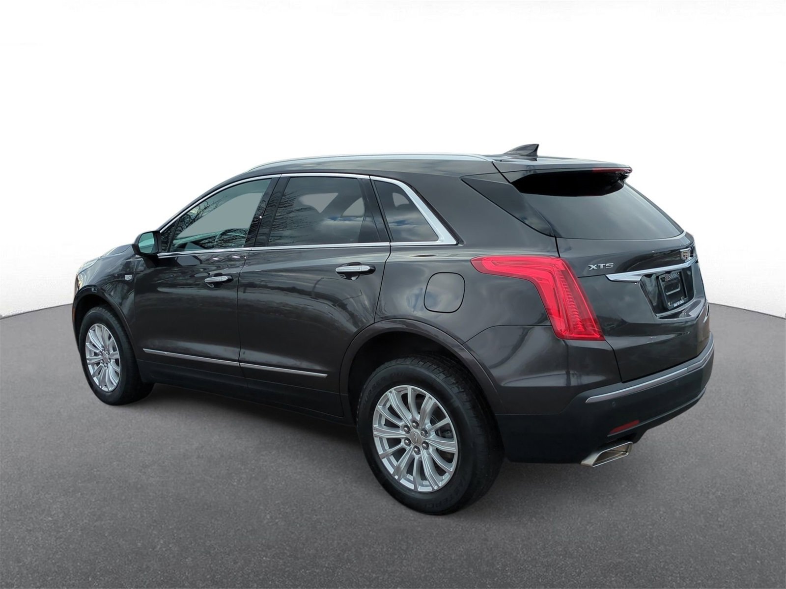 Thumbnail: 2018 Cadillac XT5 - 6