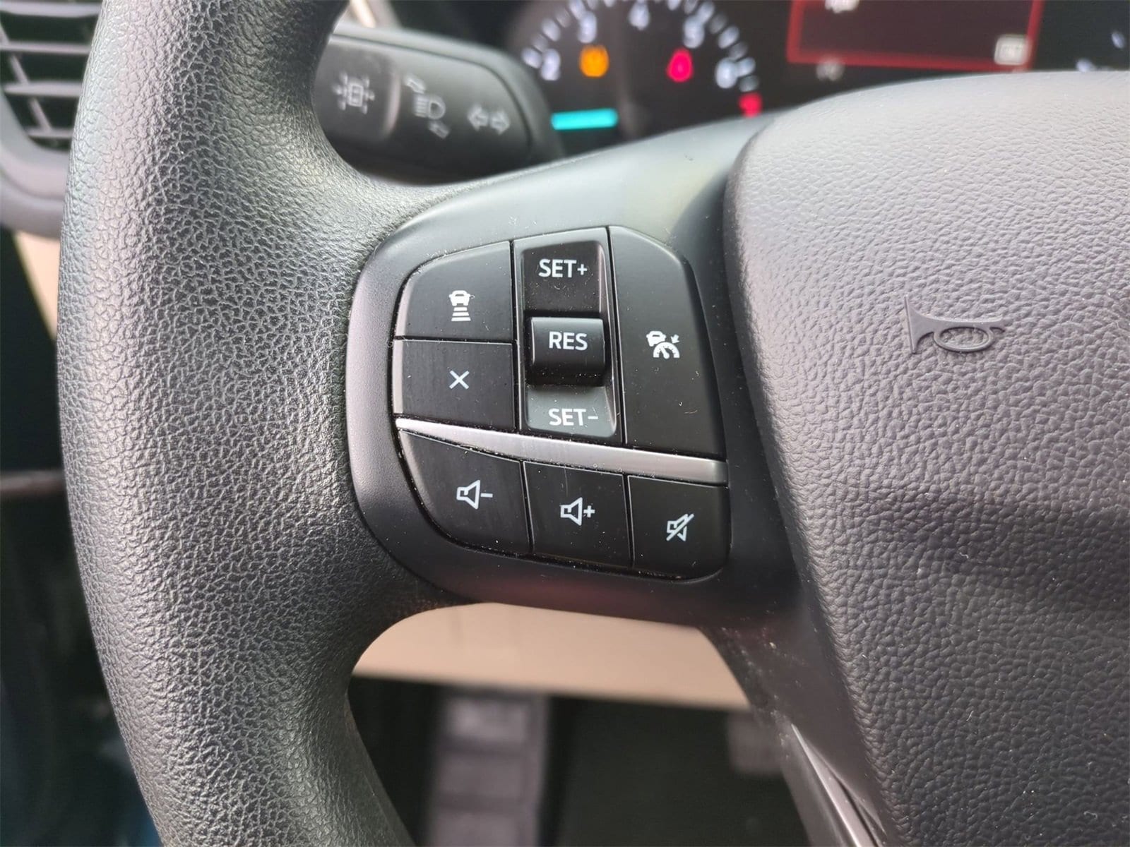 Thumbnail: 2020 Ford Escape - 22