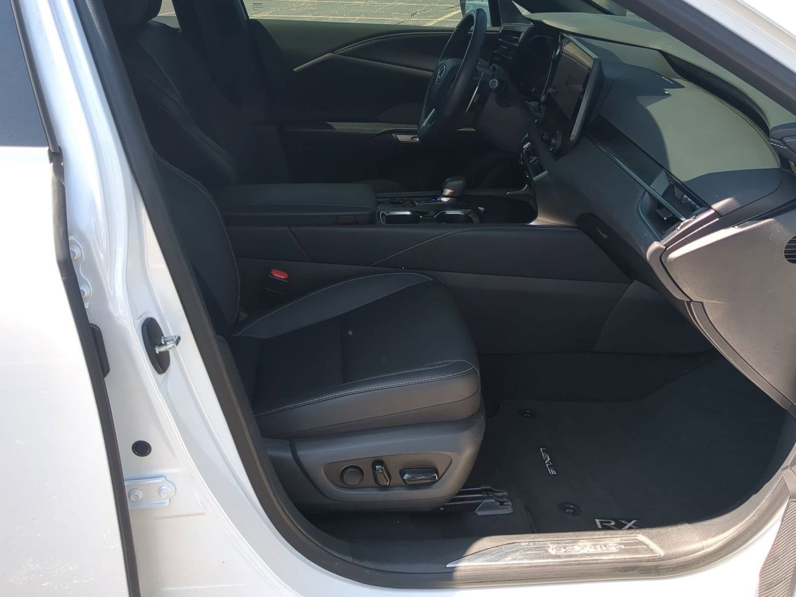 Thumbnail: 2024 Lexus RX - 21