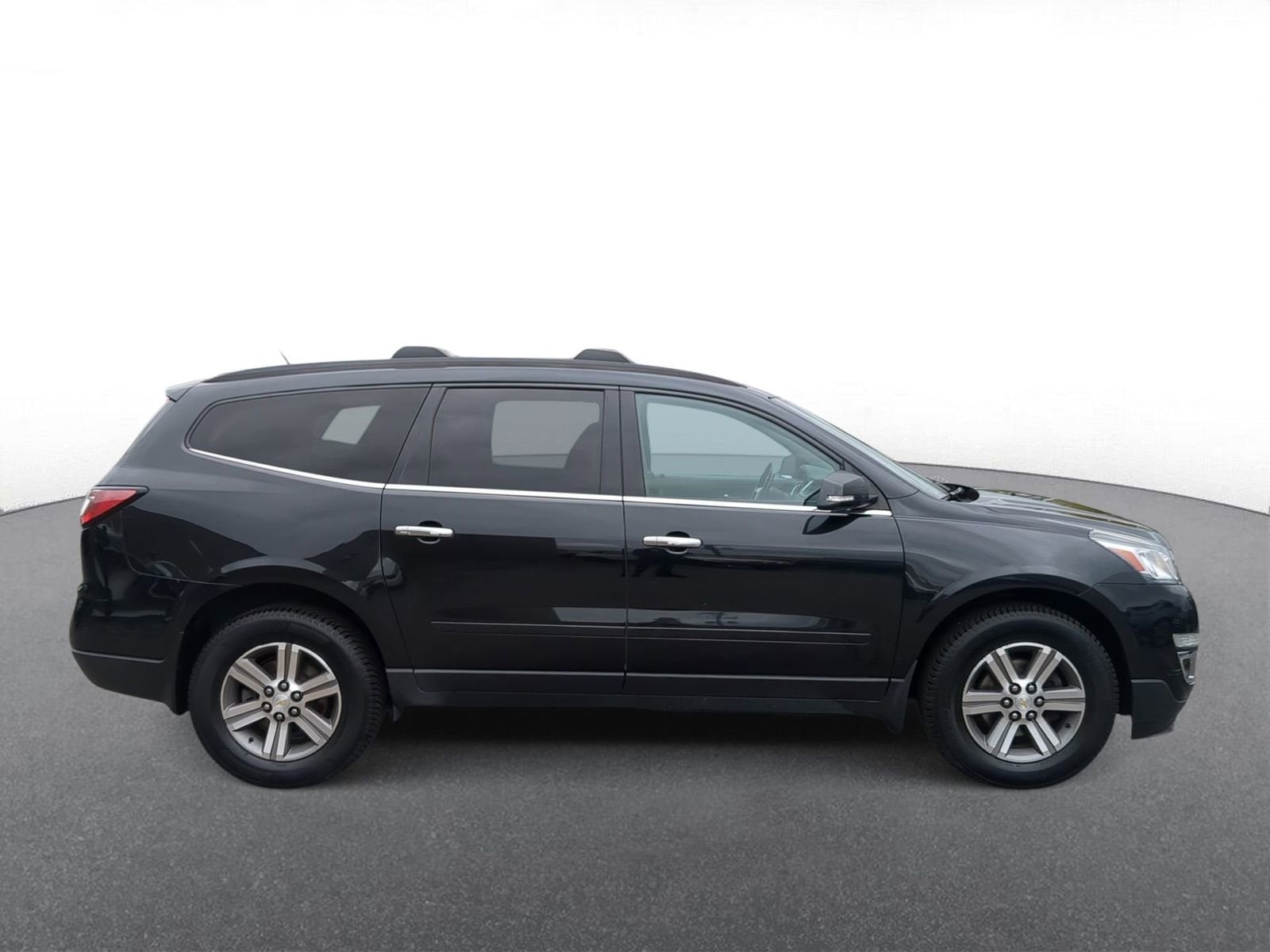 Thumbnail: 2015 Chevrolet Traverse - 9