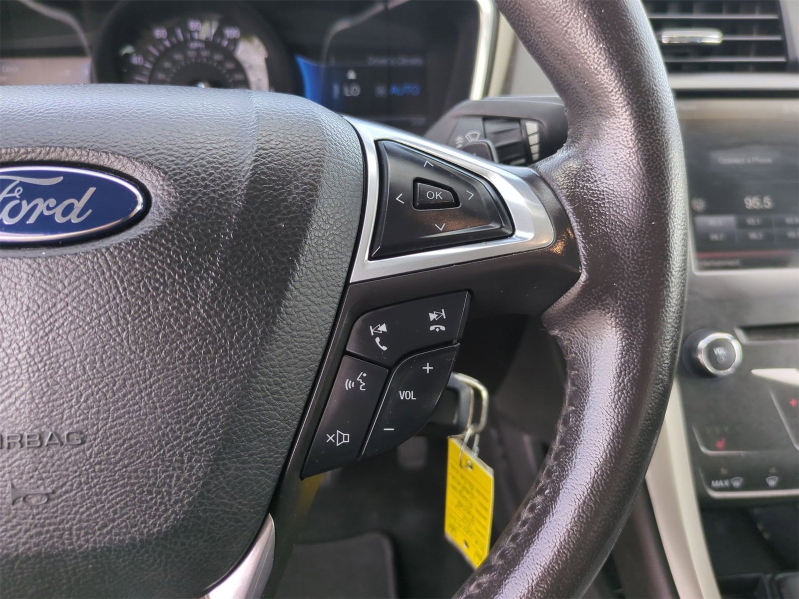 Thumbnail: 2014 Ford Fusion - 24