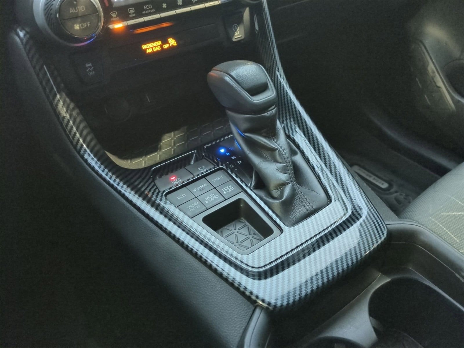 Thumbnail: 2021 Toyota RAV4 - 32