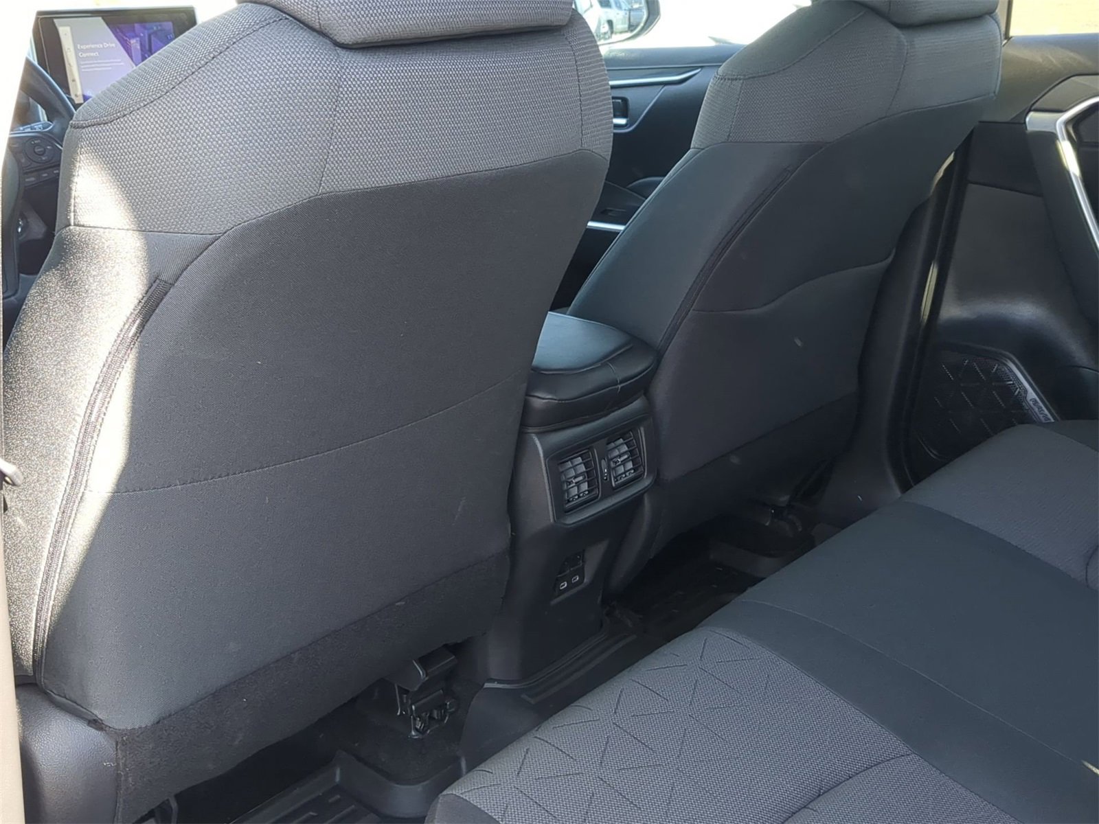 Thumbnail: 2023 Toyota RAV4 - 25