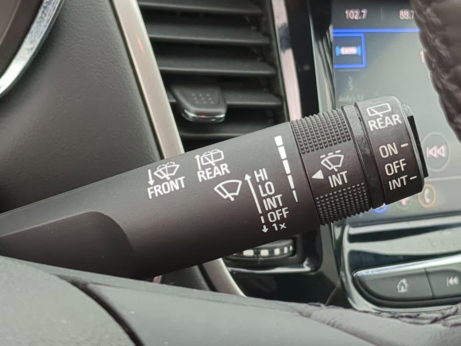 Thumbnail: 2020 Chevrolet Trax - 25