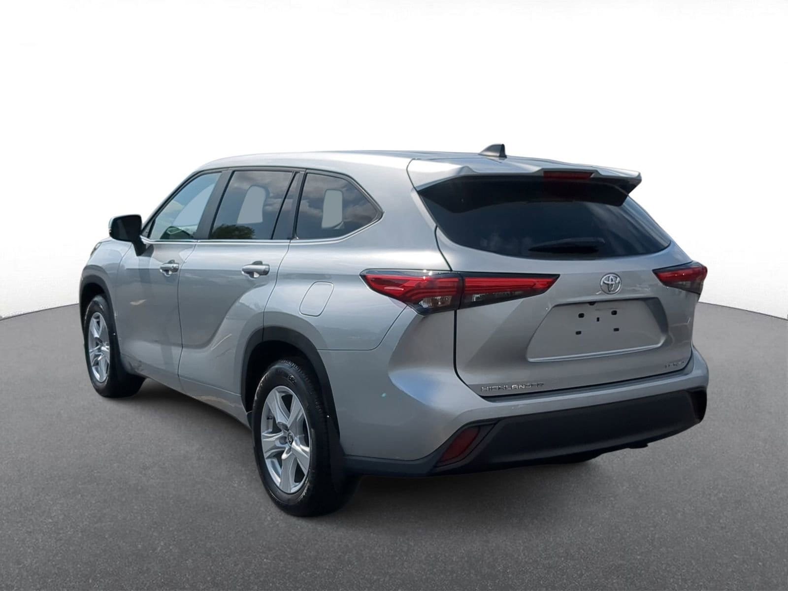 Thumbnail: 2023 Toyota Highlander - 6
