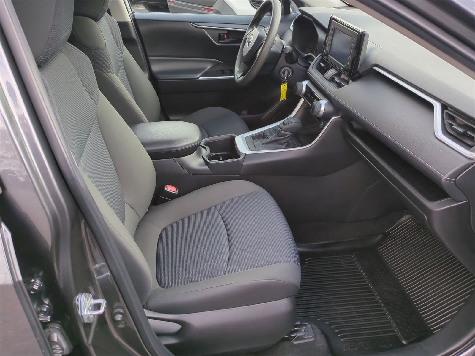 Thumbnail: 2022 Toyota RAV4 - 19