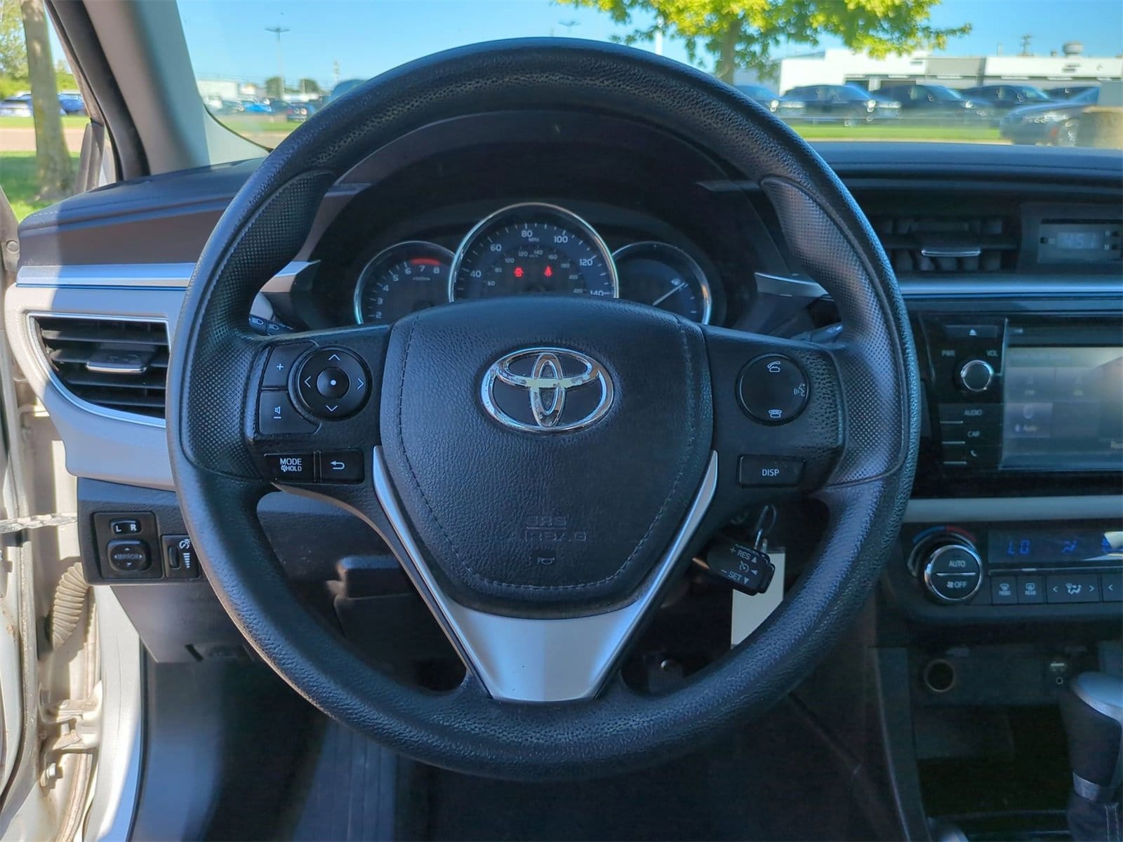 Thumbnail: 2015 Toyota Corolla - 20