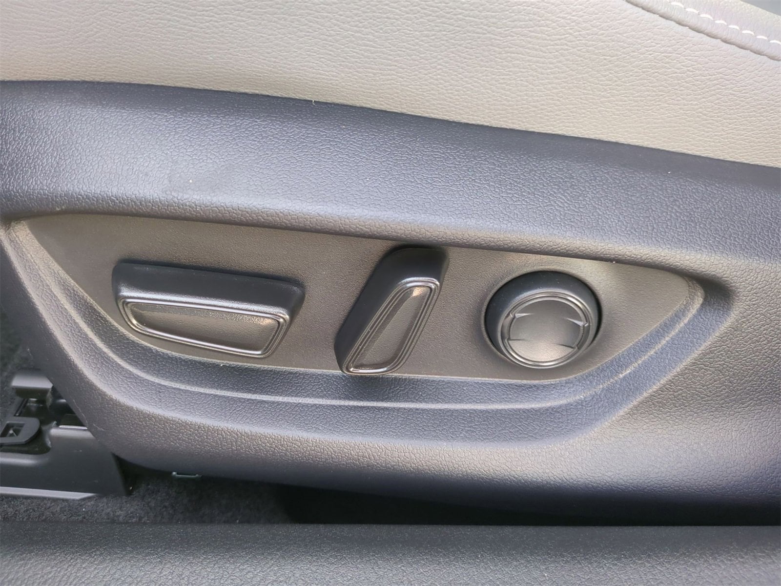 Thumbnail: 2026 Toyota Camry - 16