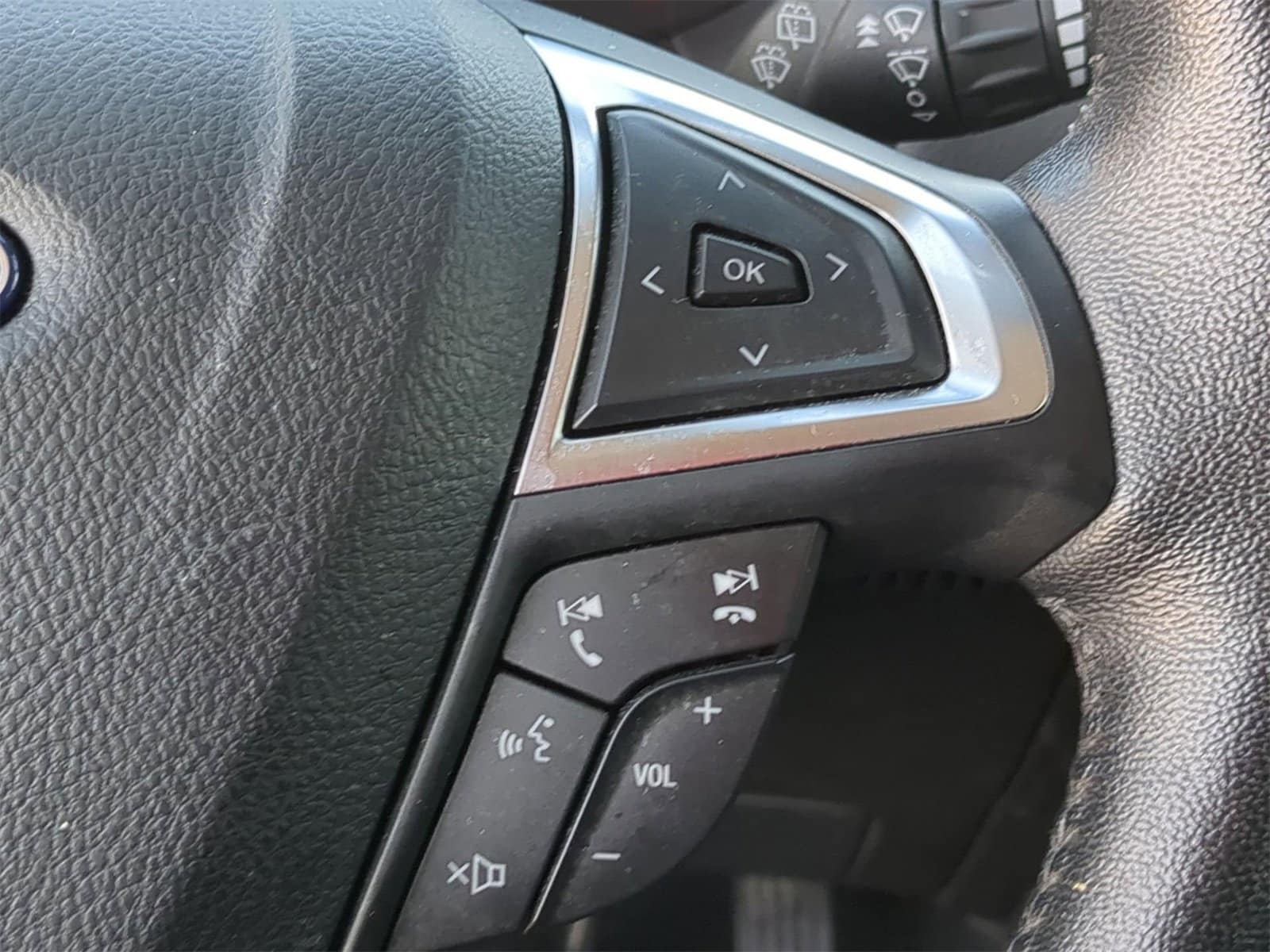 Thumbnail: 2021 Ford Edge - 31