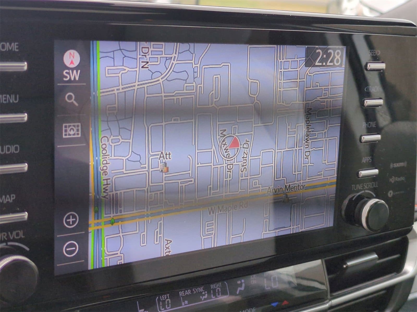 Thumbnail: 2021 Toyota Sienna - 27