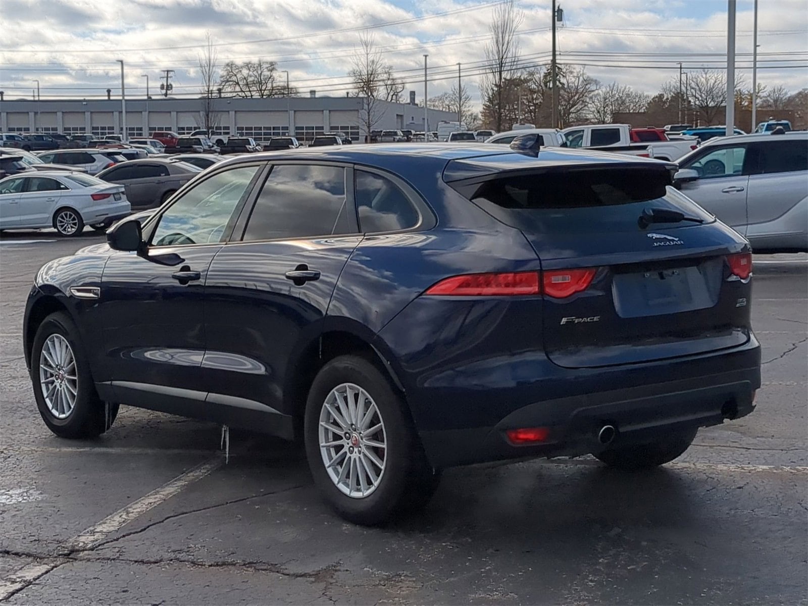 Thumbnail: 2017 Jaguar F-Pace - 12