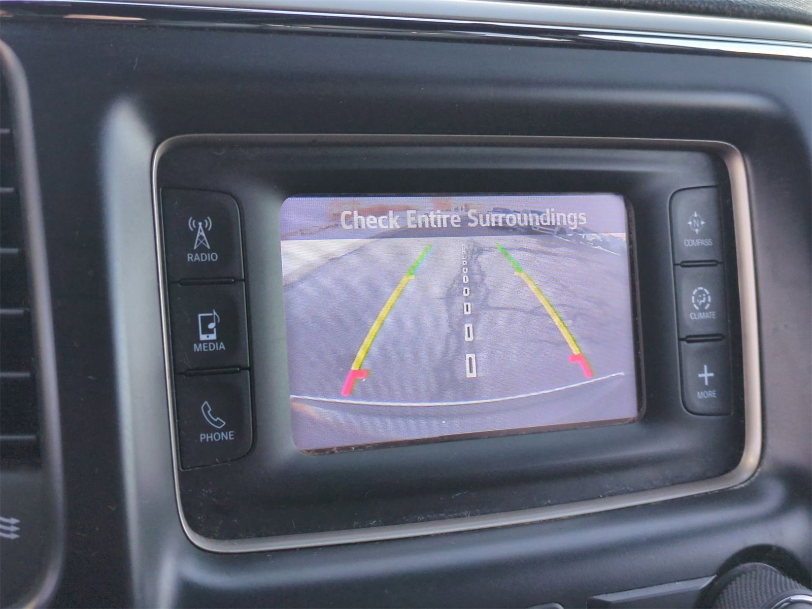 Thumbnail: 2014 Jeep Grand Cherokee - 28