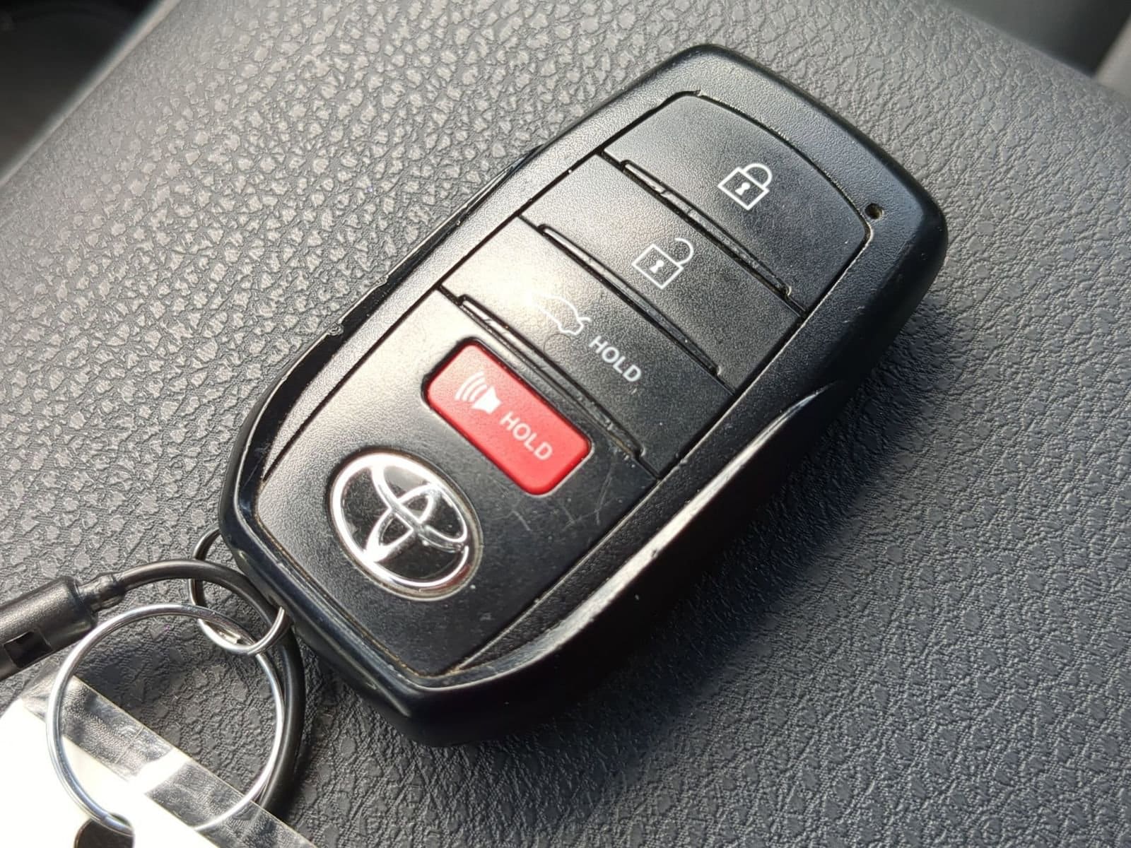 Thumbnail: 2025 Toyota Camry - 33