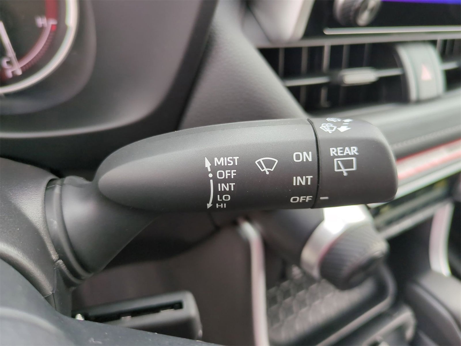 Thumbnail: 2025 Toyota RAV4 - 24